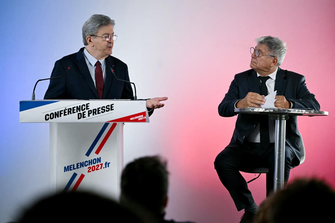 Épargne : en quoi consiste le «livret B», que Jean-Luc Mélenchon veut créer pour concurrencer l'assurance-vie ?